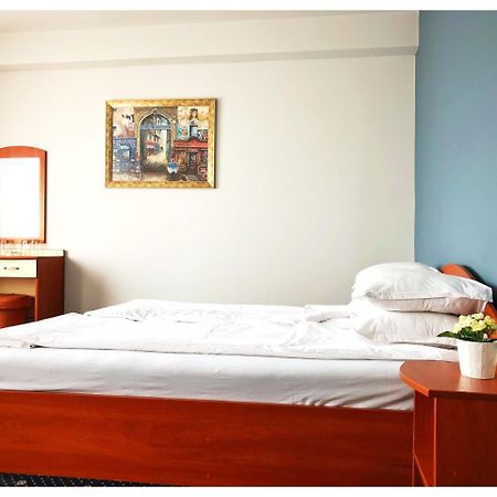 Hotel Rahovets Gorna Oryakhovitsa Exterior photo